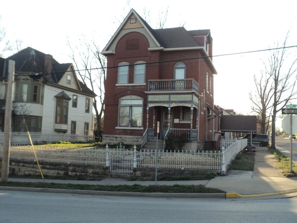 Harbor Haus Inn & Suites Hermann Extérieur photo