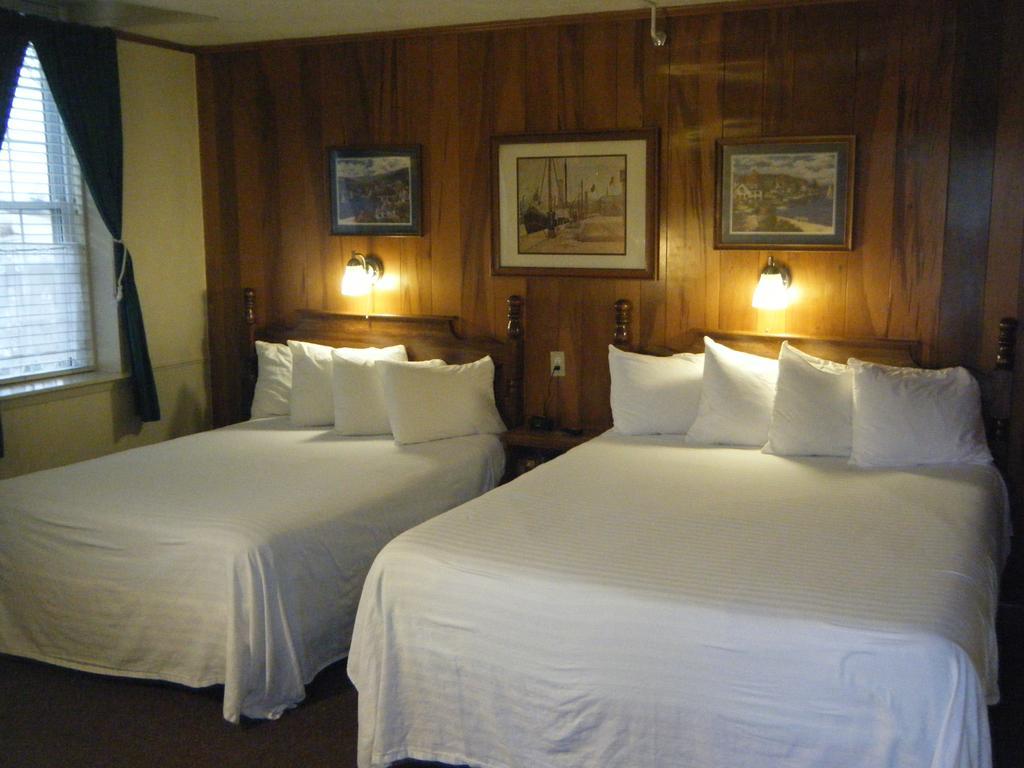 Harbor Haus Inn & Suites Hermann Extérieur photo
